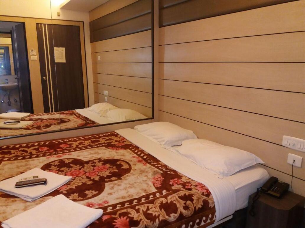 Hotel Esteem Kolkata Luaran gambar